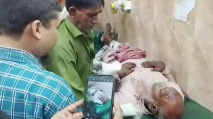 নাটোরে কর্মচারীকে কুপিয়ে ২০ লাখ টাকা লুট