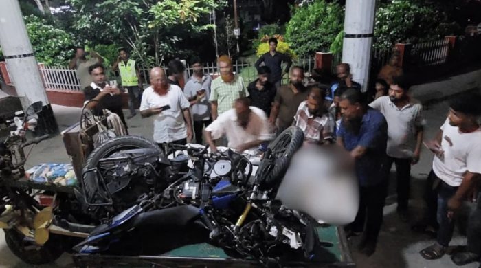 ভাঙ্গায় বাসের ধাক্কায় মোটরসাইকেলের তিন যুবক নিহত