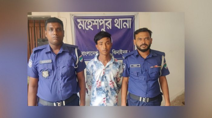 ভারতে পাচারের চেষ্টায় নারী উদ্ধার, গ্রেপ্তার যুবক