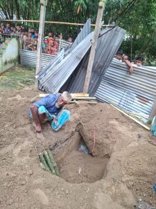 রাতের আঁধারে কথিত পীর শামীমের লাশ উত্তোলন, ফিলিপনগরে নতুন করে চাঞ্চল্য