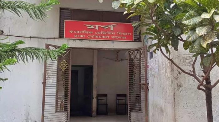 কারওয়ান বাজারে ট্রেনের ধাক্কায় নিহত অজ্ঞাত ব্যক্তি