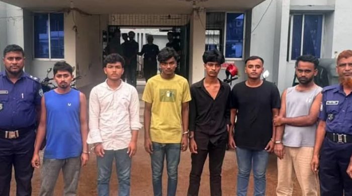 দাগনভূঞায় স্বামীকে জিম্মি করে স্ত্রীকে ধর্ষণচেষ্টা, গ্রেপ্তার ৬