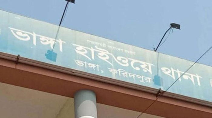 ভাঙ্গায় অ্যাম্বুলেন্সের ধাক্কায় নারী নিহত