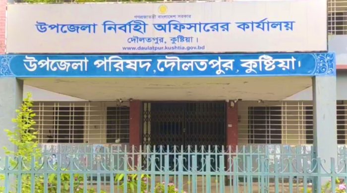 ৩–৫% কমিশনের অভিযোগে প্রশ্নের মুখে দৌলতপুরের উন্নয়ন বরাদ্দ