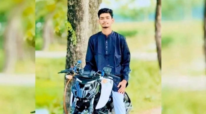 ‘গতিতেই শান্তি’ লিখে স্টোরি, ঘণ্টাখানেক পর সড়কে প্রাণ গেল