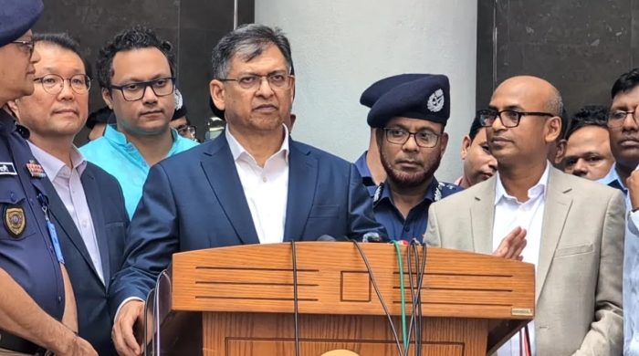 আসামি গ্রেপ্তারে বাধা দিলে ছাড় নয়, আইনি পদক্ষেপ স্বরাষ্ট্রমন্ত্রী