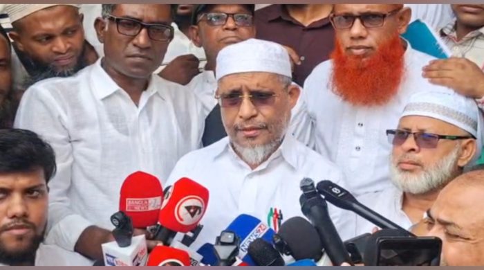 কোনো ব্যক্তির দায় নেবে না দল, কঠোর হওয়ার বার্তা বাবরের
