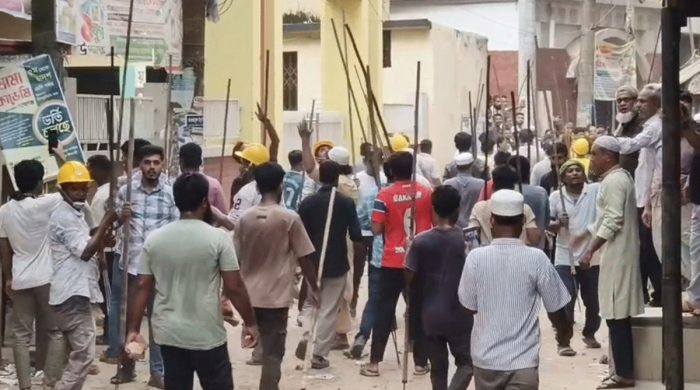 টিকটক কমেন্টের জেরে সালিশের পরই দুই গোষ্ঠীর সংঘর্ষ, আহত ২০