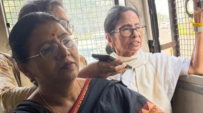 দিল্লিতে মমতা-নেহাসহ শতাধিক আটক, উত্তপ্ত বিক্ষোভ