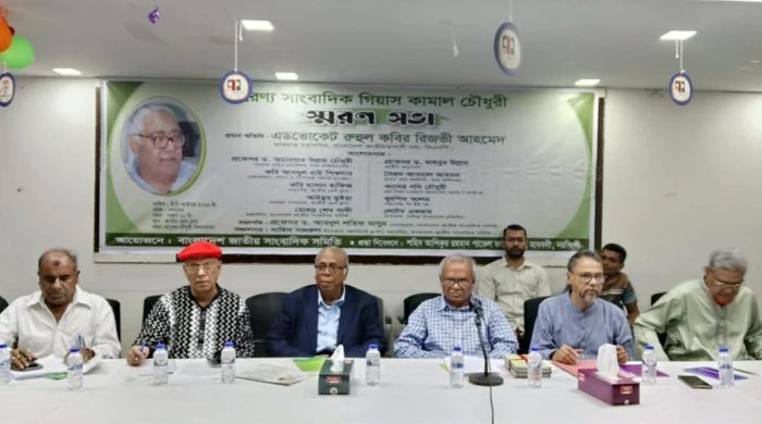 দেশের ভাবমূর্তি রক্ষায় সংবাদ প্রকাশে সতর্কতার আহ্বান রিজভীর