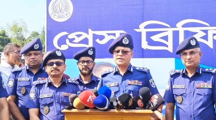 পুলিশ শক্তিশালী না হলে নিরাপত্তা নিশ্চিত হবে না আইজিপি