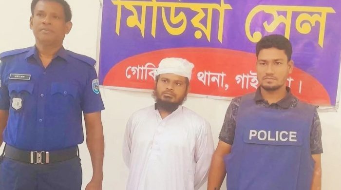 ভিডিও ছড়ানোর ভয় দেখিয়ে লাখ টাকা আদায়ের অভিযোগ, আটক মাদ্রাসাশিক্ষক