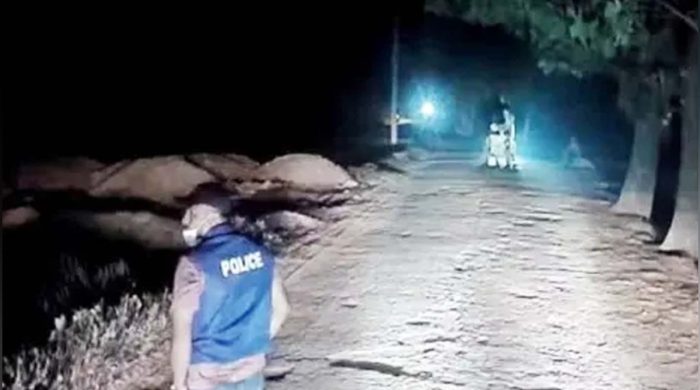 লোহাগাড়ায় ৩০ হাজার ইয়াবা লুটের অভিযোগ, প্রত্যাহার তিন পুলিশ সদস্য