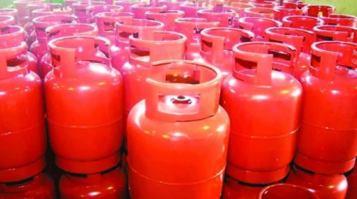 ২৫২ টাকা বৃদ্ধির পর ফের বাড়তে পারে এলপিজির দাম
